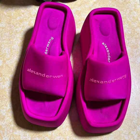 Alexander Wang Shoes - Alexander Wang Fuchsia Chunky Slide Sandals